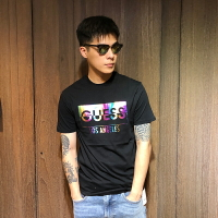 美國百分百【全新真品】Guess T恤 T-shirt 短袖 短T 炫彩 logo 男款 黑色 XS-M號 AY90