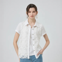 【ILEY 伊蕾】珍珠釦蕾絲假兩件上衣(白；M-XL；1252021834)