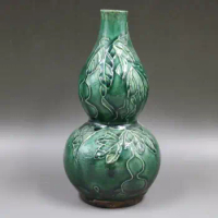 Chinese Style Cracked Porcelain Green Glaze Gourd Shape Vase 9.0 inch