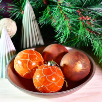【YU Living 信歐傢居】橘色系列 聖誕玻璃球吊飾四件組 聖誕玻璃球掛件四件組(四件一組/橘色)