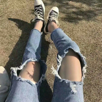 Seluar Jeans Koyak untuk Wanita, Seluar Denim Setinggi Lutut Trendi Baharu, Gaya Unik untuk Pelajar 