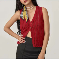ALTER&BEYOND - Knit Vest เสื้อเวสแขนกุด ทอไหมพรม M แดง