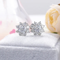 Fashion Moissanite Solid 14K 10K White Gold Snowflake Studs Earrings for Women with Certificate
