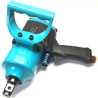 Tools for full time bus mechanic. Very strong and durable. Tractor trailer tire tech Pneumatic Impact Wrench 3/4"