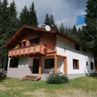 住宿 Four Season Komando Comandău