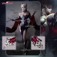 Kostum cosplay Evelyn daripada permainan UWOWO terbaru.Kostum cosplay Evelyn dengan aksesori kepala.