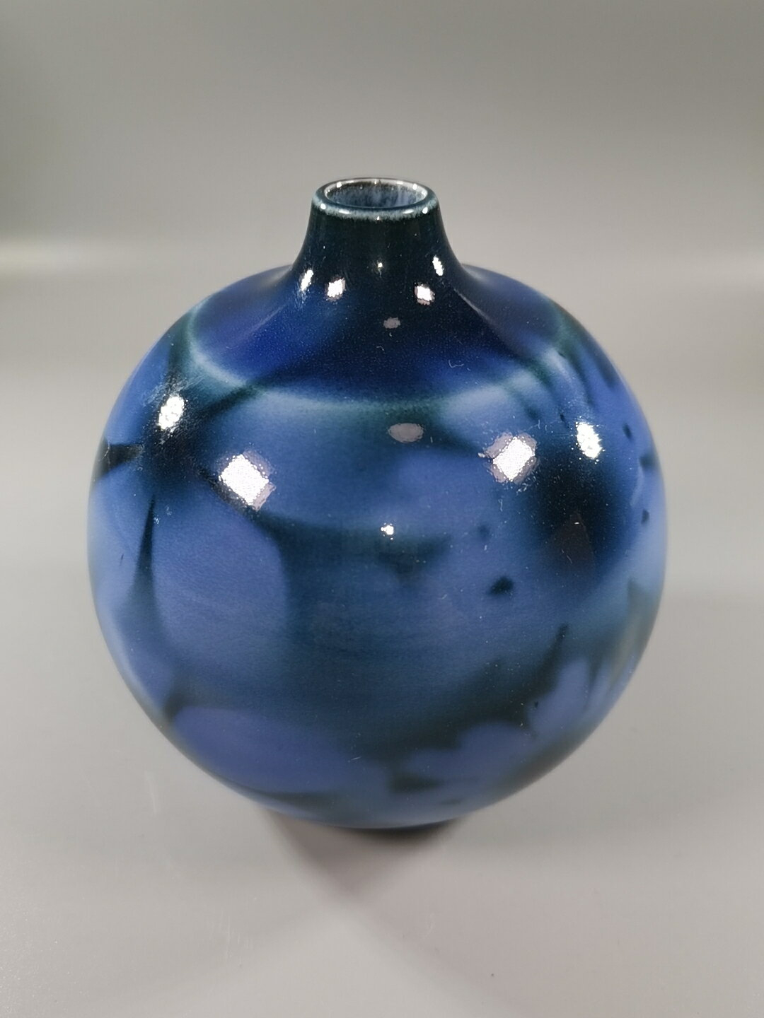 正規店仕入れの 有田 希少 富永源六 花瓶 - 工芸品 工芸品
