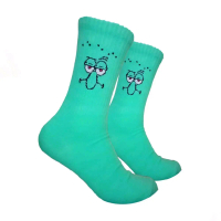 kaos kaki tebal motif hidung mancung