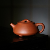 哲明 石瓢宜興紫砂壺 原礦紅清水泥 紫砂茶壺 傳統茶壺 200CC