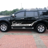 STIKER MOBIL AVANZA XENIA INNOVA TERIOS XPANDER PAJERO RUSH CALYA SIGRA DLL STIKER CUSTOM STIKER CUT