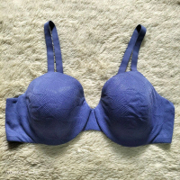 Bra T-shirt Kawat Busa Tipis Branded by Maidenform -40B, 40C