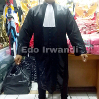 Toga Advokat Pengacara dan Jaksa Bahan Twist Kerah Sanghai Ready Stock Berkualitas