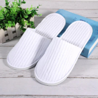 Solid Color Slippers Hotel Slippers Disposable Slippers Coral Fleece Slippers All-inclusive Slippers Breathable Non-slip Soft