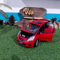 Diecast Miniatur Honda Jazz merah skala 1:18