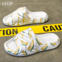 New Slippers Men Fashion Summer Lazy Couple Hole Shoes Outdoor Casual Beach Flats Shoes Indoor House Platform Men Jelly Slippers
