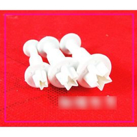 【翻糖模-塑膠-3件星星】翻糖彈簧壓模 餅乾模 翻糖蛋糕工具 糖花(一套三件: 0.5、1、1.3cm)-8001006