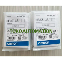 E3Z-LS86 PNP Background Suppression Distance Photoelectric Sensor SK36