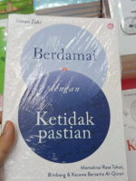 BUKU BERDAMAI DENGAN KETIDAKPASTIAN BY IMRAN ZAKI