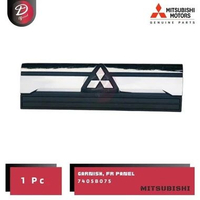 Rambang Grille Front Grill Depan Mitsubishi L300 Euro 4 Tahun 2022-2026 7405B075 Original Asli Mitsu