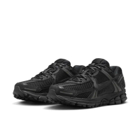 【NIKE 耐吉】Zoom Vomero 5 男鞋 黑色 黑魂 黑武士 復古 老爹鞋 運動 休閒鞋 BV1358-003