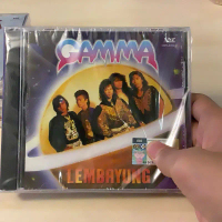 Cd Gamma Lembayung , Penyair Cinta