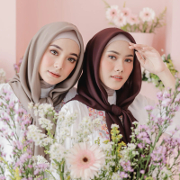 RIFANYHIJAB Bella Square Premium Wanita Muslim Jilbab Empat Pollycotton Plain Square