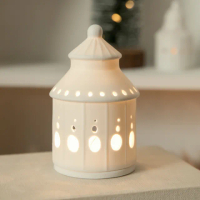 【YU Living 信歐傢居】日本進口 聖誕白瓷童話城堡燭台 小夜燈 桌上擺飾(白色)