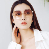 【ALEGANT】星願果凍雲紗棕漸層幾何縷空造型墨鏡/UV400太陽眼鏡(山茶的橙光夢境)