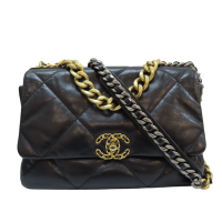 【二手名牌BRAND OFF】CHANEL 香奈兒【再降價】黑色 羊皮 菱格紋 CHANEL 19 肩背包 金扣