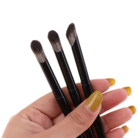 Cosmetic Brightening Concealer Brushes Nose Contour Brush, Under Eye Mini Concealer Makeup Brush For Dark Circles Puffiness New