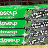 Kem đánh răng Closeup than tre 180g giúp răng chắc khoẻ sáng bóng hơn