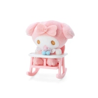 【SANRIO 三麗鷗】寶寶系列 造型玩偶附鍊&amp;嬰兒搖椅 美樂蒂