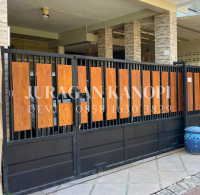 pagar pintu dorong minimalis model kayu GRC