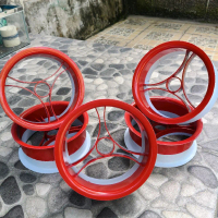 Bladu Kemerdekaan/ Bladu Racing/ Gulungan Layangan/ Gulungan Senar/ Bladu 4\/ Kuat Kokoh"