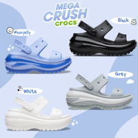 a Crocs Collection รองเท้าแตะ รองเท้ารัดส้น UX Classic Mega Crush 207989-001  207989-007  207989-100  207989-5Q6 (3290) [Sportlandwear] xd