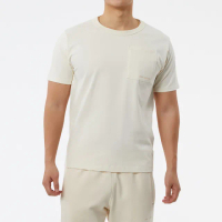 【NEW BALANCE】NB 左胸口袋棉質短袖上衣_男裝_米白色_AMT23567GIE(亞版 版型正常)