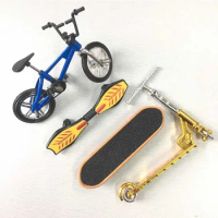 Finger Scooter Mini Finger Skateboarding PlasticFingerboard Toys Skate Boarding Classic Chic Game Boys Desk Toys For Kids Gifts