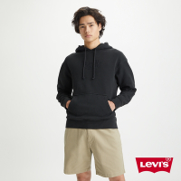 Levis 男款 寬鬆版重磅口袋帽T / 刺繡海報體Logo / 430GSM厚棉 魚子黑