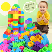 [Tiktok] 520 Pieces of Building Blocks with a Box and Free Decorative Stickers. Toys to Enhance Chil