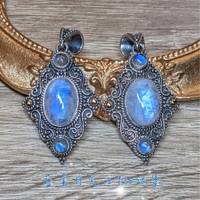 藍暈月光石銀墜(Moon stone) 藍暈月光 項鍊 飾品 ~具有安定與平衡情緒的功能 🔯聖哲曼🔯