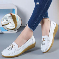 Customized Women Flats Shoes Cut Out Leather Breathable Women Boat Shoes Ladies Casual Shoes