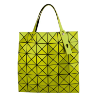 【ISSEY MIYAKE 三宅一生】BAOBAO 幾何大方格6x6手提包亮面(黃綠色)
