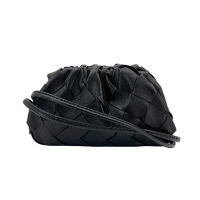 BOTTEGA VENETA 寶緹嘉  Mini Pouch 編織羊皮雲朵零錢頸掛包(577816-黑)
