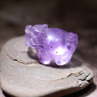 【SmileRocks 石麥】石麥水晶原礦 雕件-紫水晶龍龜 No.031350906(SmilePad 4.5X4.5底板)