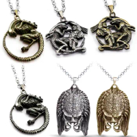 Vintage Alien vs Predator Queen Scar Predator Mask Pendant Necklace for Men AVP Metal Chain Necklace Cosplay Party Jewelry