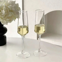 Champagne Glass, Slightly Tipsy Wine Glass, High-End Cocktail Glass, Sparkling Water Glass, Glass Cu