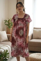 Omah Daster Wanita Rayon Santung Model Kerut Dada Motif Tie Dye Adem LD 120 PB 110 Maroon Kombinasi 
