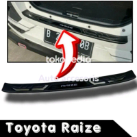 Silplat belakang toyota Raize