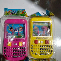 1 pcs mainan game bot air bentuk hp/mainan anak game bot air