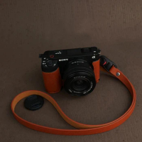 Roadfisher Genuine Real Leather Camera Bag Protect Case Cover Base Grip For Sony ZVE1 ZV1 Z-V1 Z-V1II ZV1F RX100 RX1 RX1R RX1R2